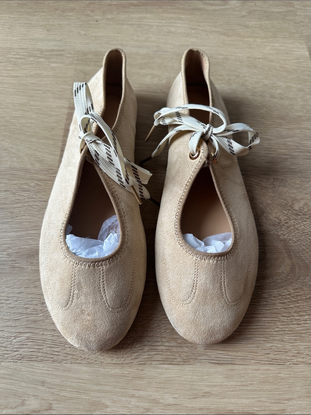 Source Unknown Beige Suede Tie-Front Ballet Flats